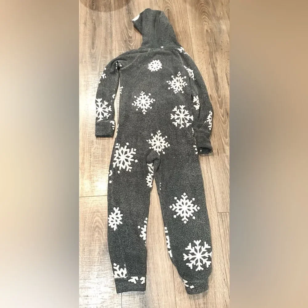 Girls Justice Onesie Size 8 Grey and White Snowflake One-Piece Pajama